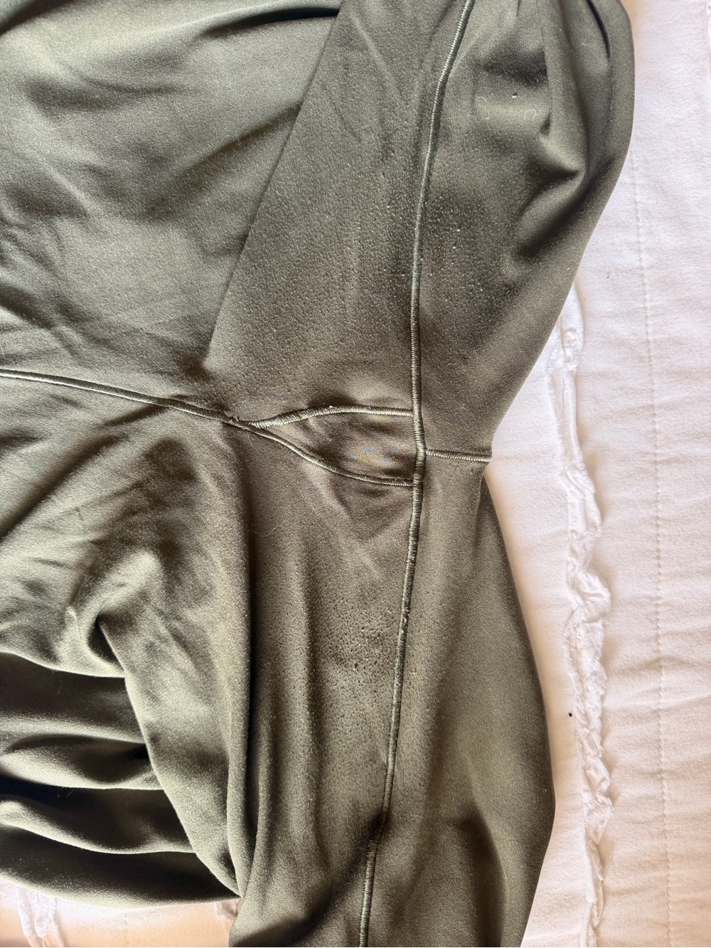 aerie Offline High-Rise Leggings in olive green - Picture 3 of 3